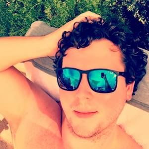 Meet your Posher, Cory